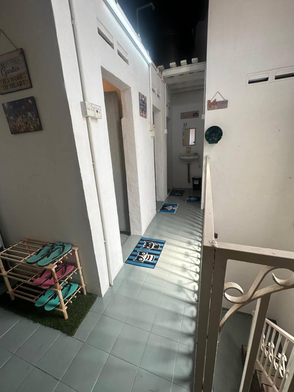 Spot On 90898 Kasturi Alley Guest House & Cat Hotel Malacca Εξωτερικό φωτογραφία